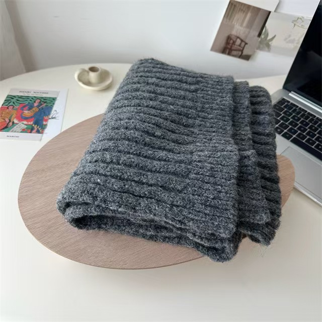 K025 Korean wool blended knitted wool scarf for women winter thick warm senior gray couple scarf for men and women