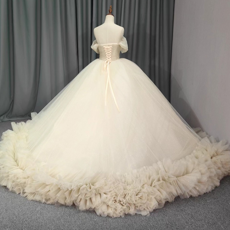 Light Champagne Shiny Quinceanera Dresses Ball Gown Off The Shoulder Tull Tiered Party Birthday Sweet 16 Vestidos 15 De Anos