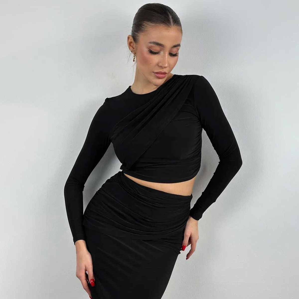 Women's Clothing New4 Autumn/Winter New Round Neck Long Sleeved Crop Top Slim Fit Skirt Set For Women