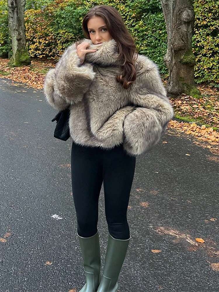 New Gradient Fluffy Fur Coats Women Turtleneck Long Sleeve Straight Outerwear Female 2024 Winter Thick Warm Short Jackets