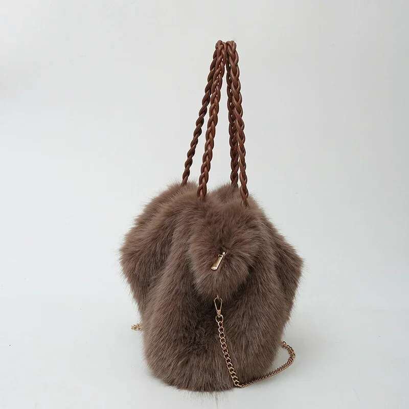 Large Capacity Solid Color Faux Fur Tote Fashion Pleated Design Women's Winter Plush Shoulder Fluffy Soft Shopper Bag Female