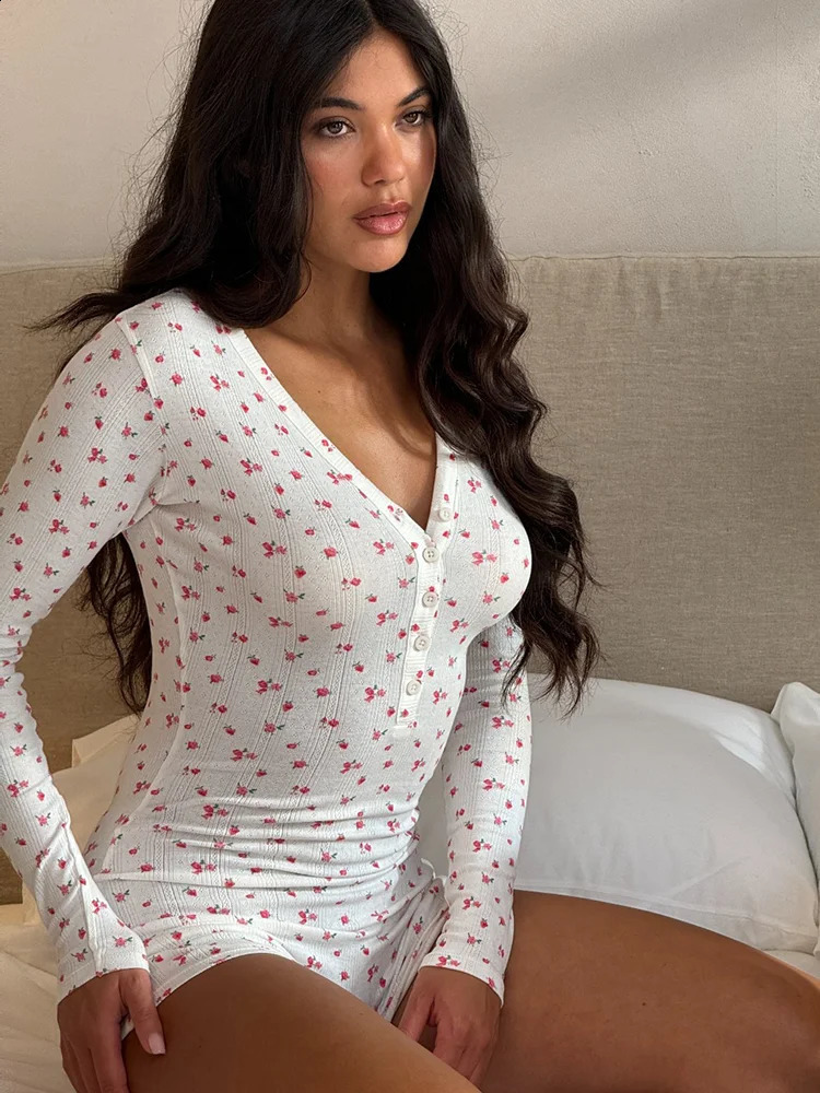 Absobe Floral Playsuits Shorts Women Low Cut Hook Flower Hollow Long Sleeve Romper Skinny Summer Spicy Girl Bodysuit 250225