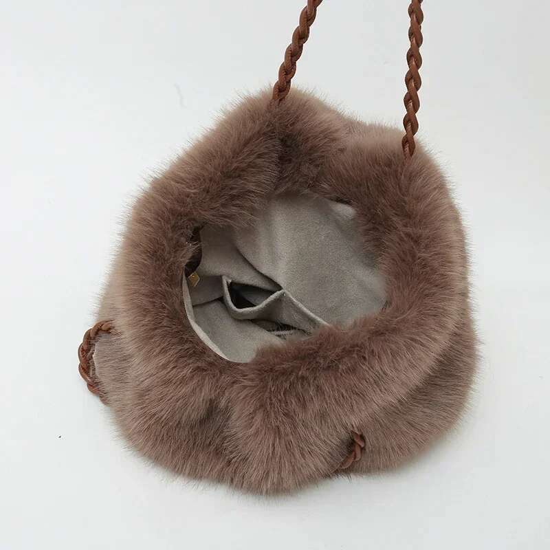 Large Capacity Solid Color Faux Fur Tote Fashion Pleated Design Women's Winter Plush Shoulder Fluffy Soft Shopper Bag Female