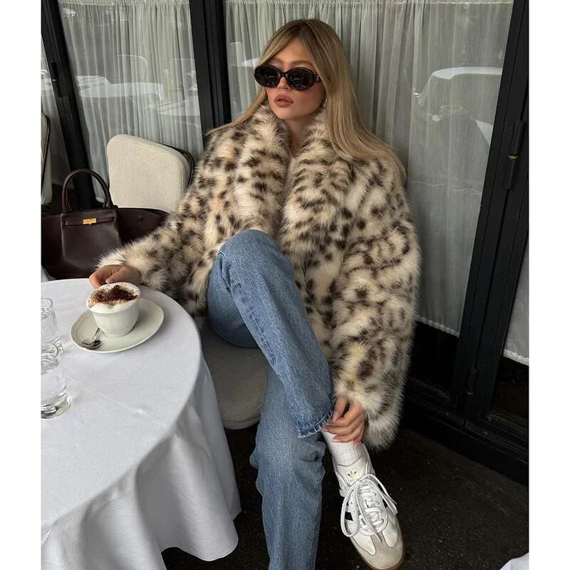 Leopard Faux Fur Jackets Women Loose Thicken Long Sleeves Plush Warm Coats Female 2024 Winter New Chic Urban Outwears Lady
