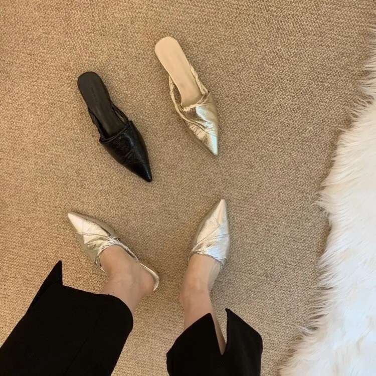 Fashion Pointed Toe Slippers Women Slip On Mule Flat Heels Causal Outsides Slides Elegant Pleated Shoes Brand Sandal Gold