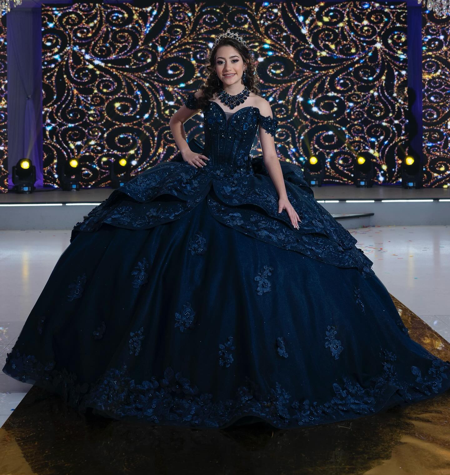 Dark Navy Quinceanera Dresses Off Shoulder Princess Prom Boutique Ball Gown Lace Appliques Beaded Bow Back Corset Sweet 16 Dress 2025