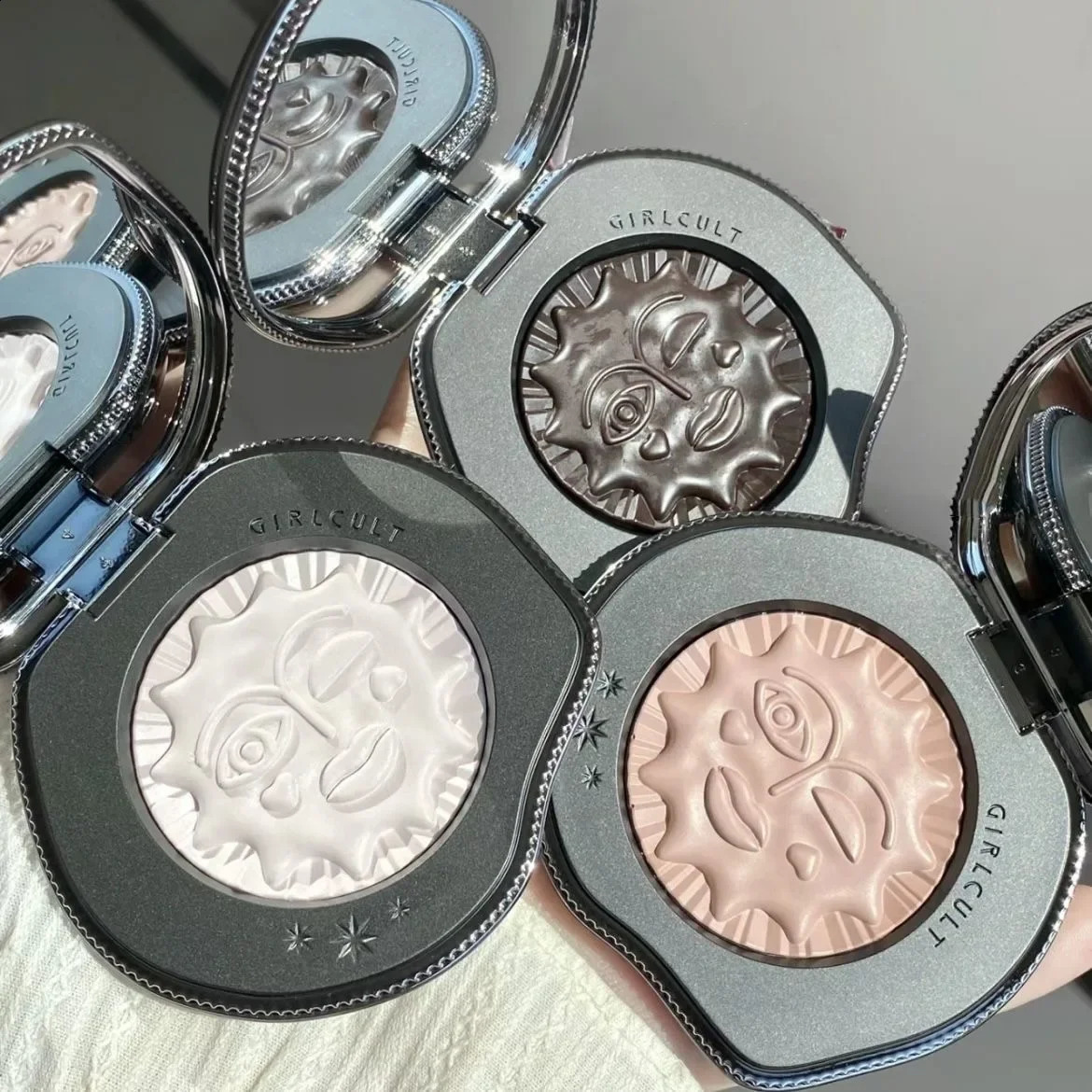 Girlcult Mood Blush Contour Highlighter Cute Makeup Cruelty-Free Powder Blush Face for a Shimmery or Matte Finish 250224