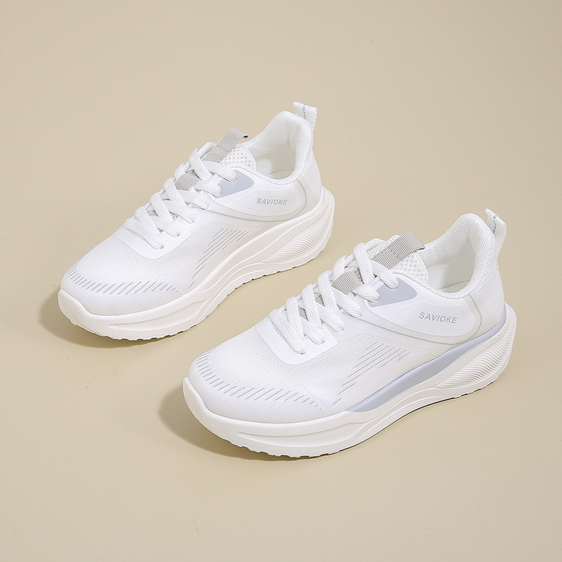 2025 spring new breathable flying weaving shoes ins student casual shoes female thick soled running women's shoes 35-40