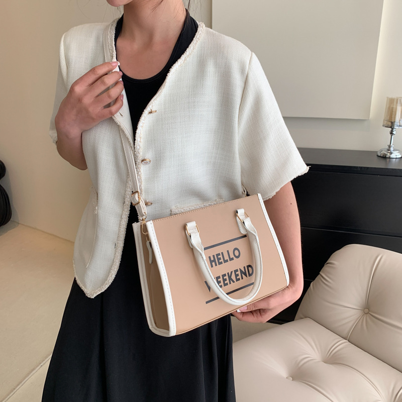 2025 Designer printed trend 3 New letter crossbody bag casual texture fashion large handbag 2025