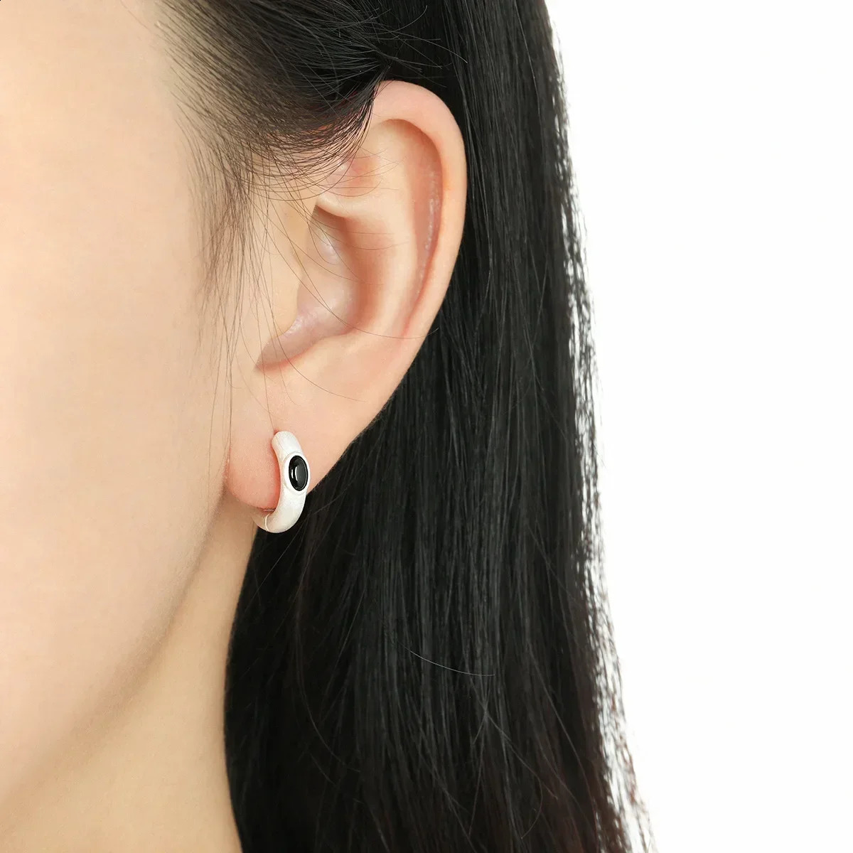 925 Sterling Silver Hoop Earrings with Chic and Simple Featuring Beautiful and Unique Black Agate Stones 250228