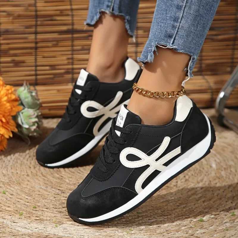 Fem 2024 Plus Size Wens Vcanize Lace Up hot Wen Sneakers Mixed Round Toe Flat with Ladies Casual Shoes Z250301