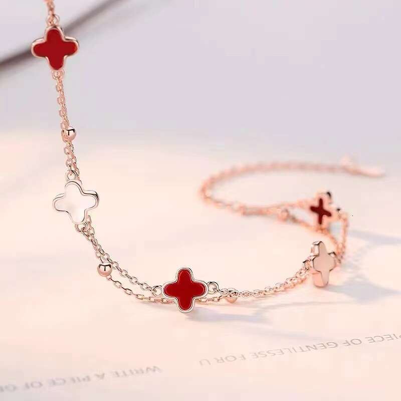 designer Clover double-layer girls, five wer bracelet for girlfriends, light jewelry, Instagram niche design, 2024