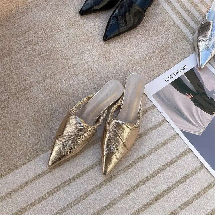 Fashion Pointed Toe Slippers Women Slip On Mule Flat Heels Causal Outsides Slides Elegant Pleated Shoes Brand Sandal Gold