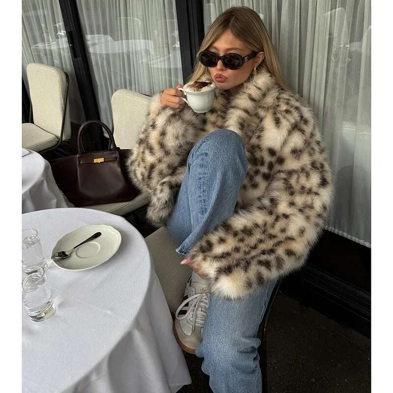 Leopard Faux Fur Jackets Women Loose Thicken Long Sleeves Plush Warm Coats Female 2024 Winter New Chic Urban Outwears Lady