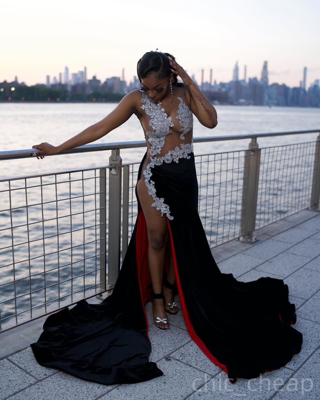Black Mermaid Prom Dresses 2025 Lace Sheer Neck Velvet High Split Evening Formal Party Second Birthday Engagement Gowns Plus Size Dress For Special Oc