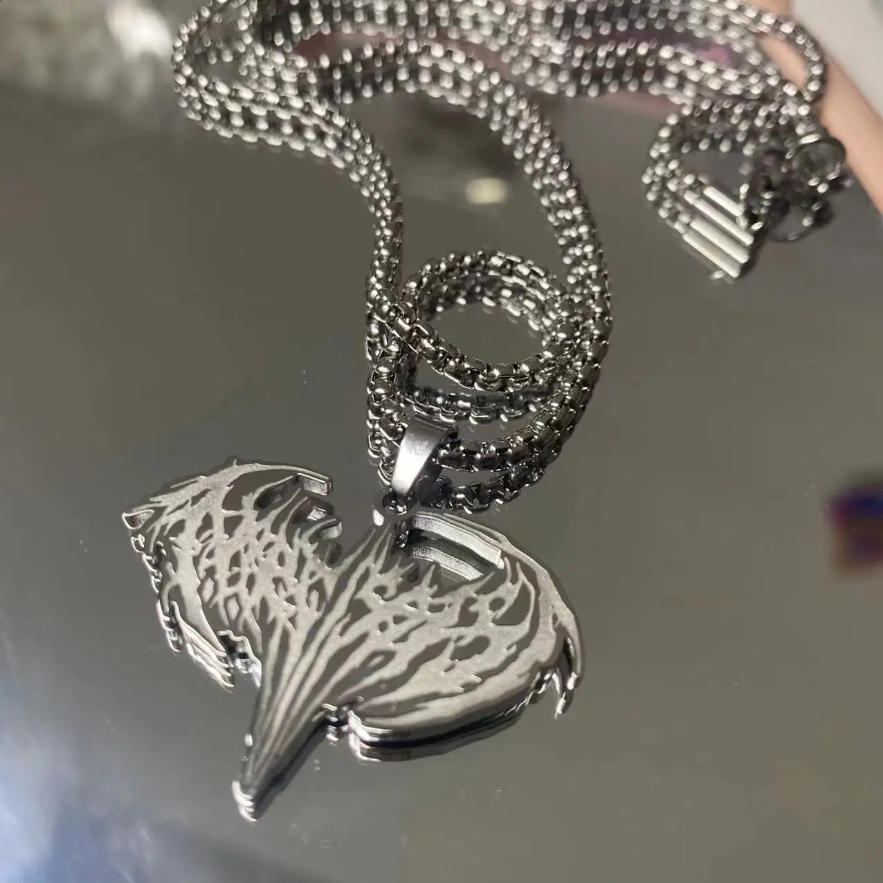 Steel Hip Hop Personality Item Pendant Chain European and American Fashion High Quality Necklace Hoodie Accessories 250228