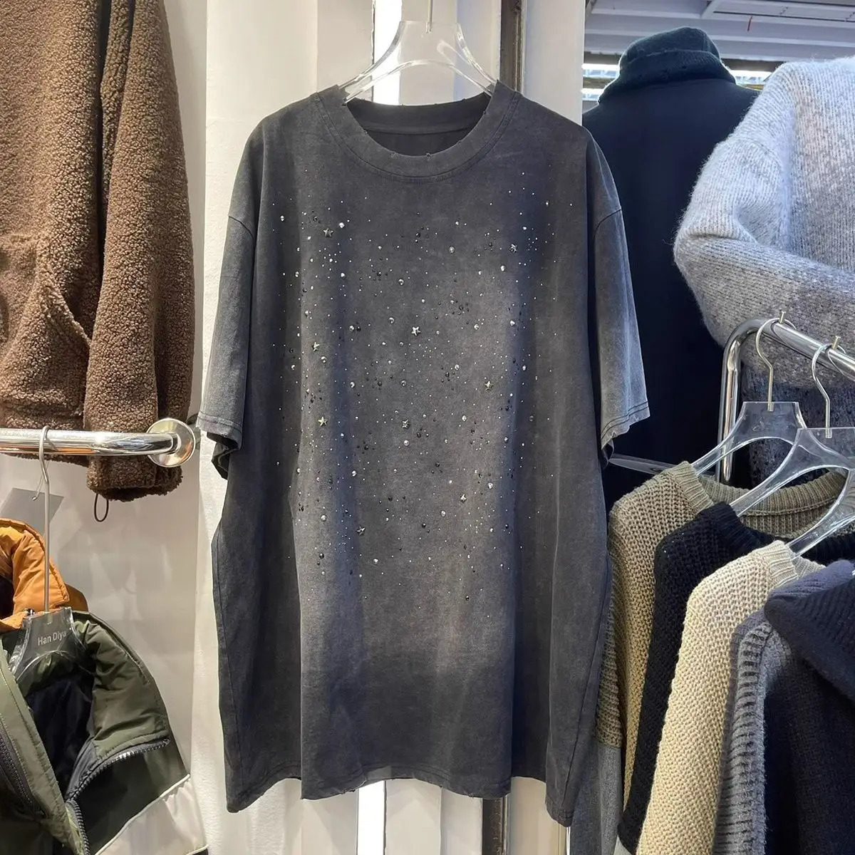 Oversized loose retro washed medium to long fashion heavy industry all diamond short sleeved mens and womens T-shirts 250225