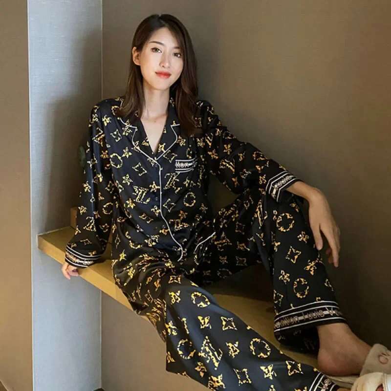2025 New Large Pamas Women's Letter Printed Women's Home Clothes 2-piece Set Open Collar Woolen Sweater Long Sleeve Wearable Designer Women&