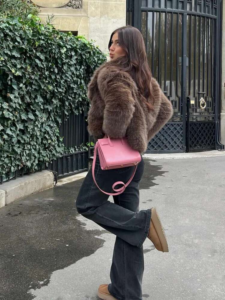 2025 Winter Warm Fluffy Faux Fur Short Coats Women Elegant Lapel Full Sleeves Loose Overcoats New Casual Female Street Outerwear