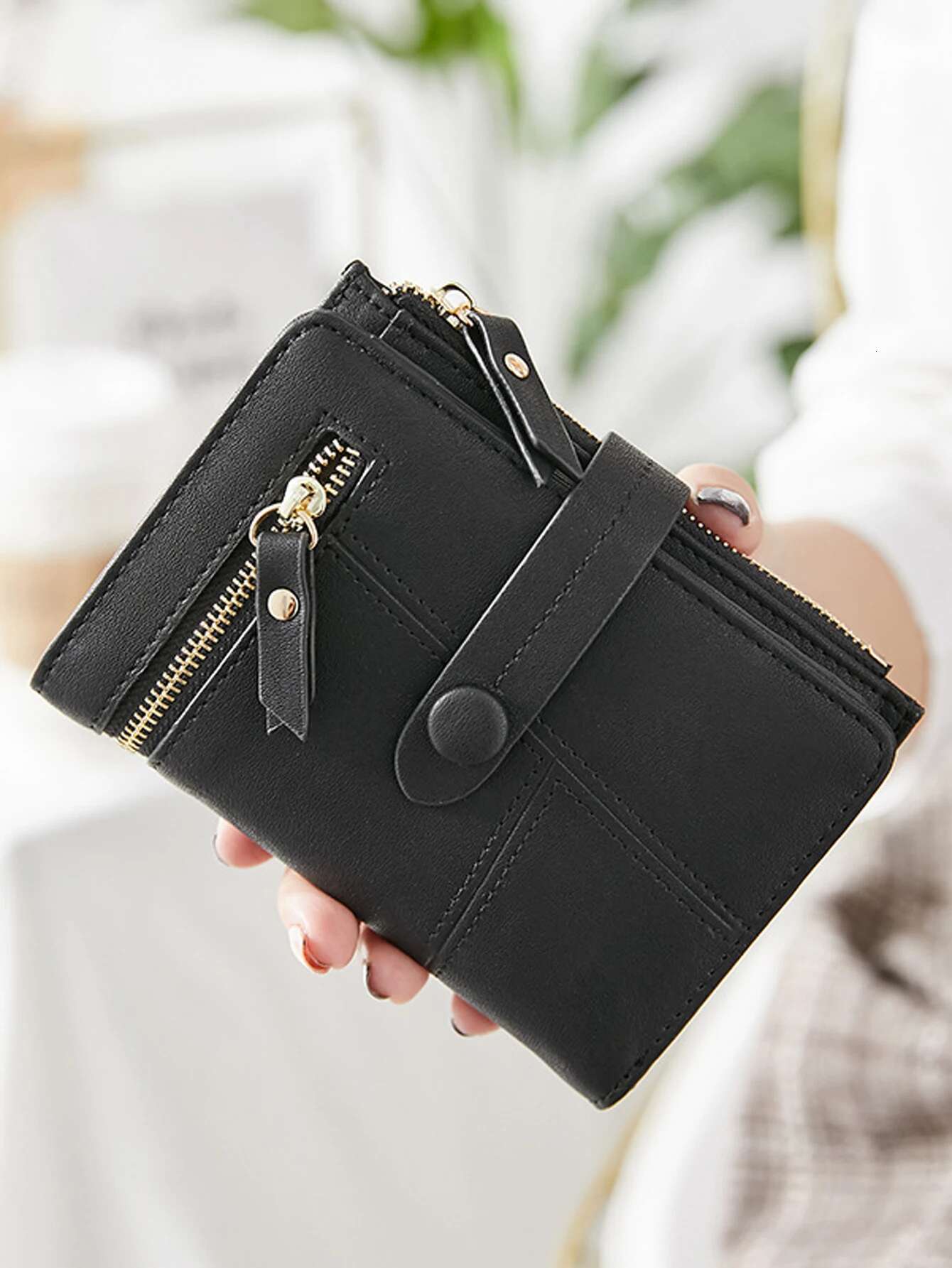 Women's Short Wallet Designer Puleather Multifunctional Three Fold ID Clip Fashionable Large Capacity Coin Wallet