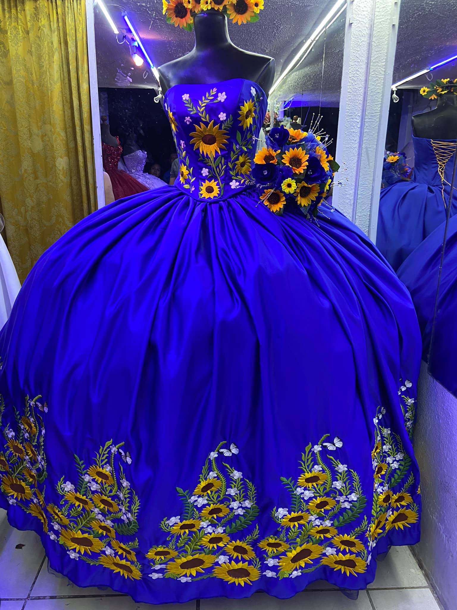 Embroidery Sunflowers Quinceanera Dress Strapless Royal Blue Satin Long Sweet 16 Dresses Mexican Charro Vestido De 15 Anos Prom Boutique Party Ball Go