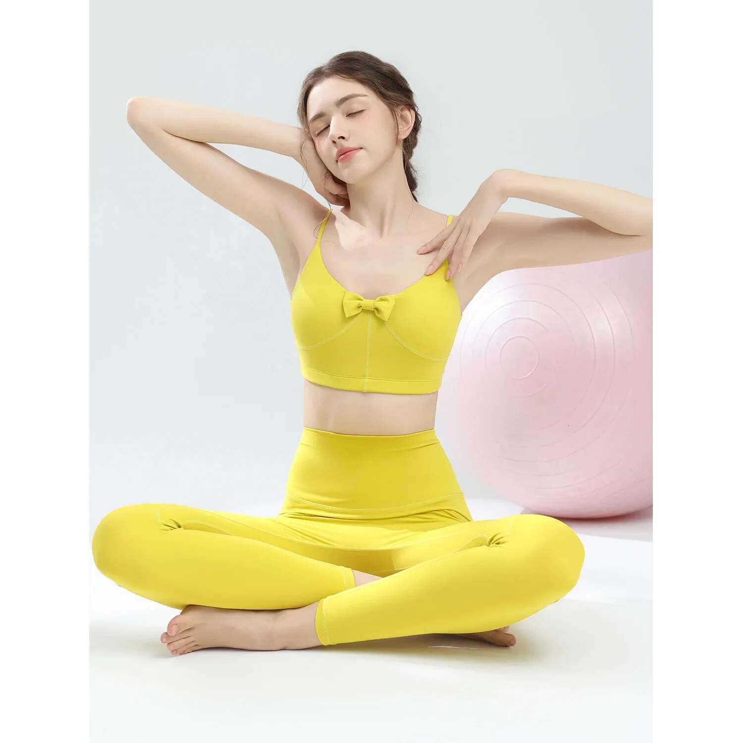 Of Women's High-Strength Shock-Absorbing Bow Vest Sports Underwear, High Waisted Running And Fiess Pants Set