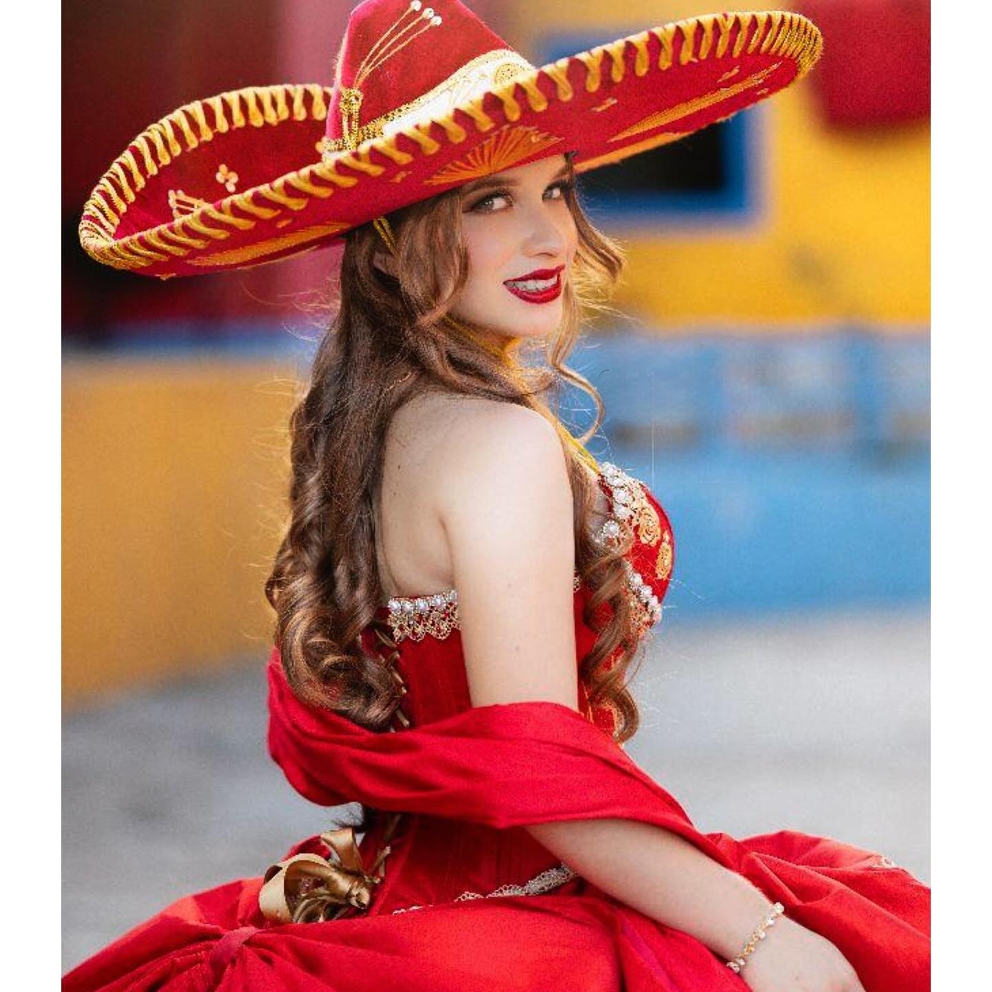 Charro Ruffled Red Quinceanera Dresses Pearls Beaded Sweetheart Neckline Gold Embroidery Long Sweet 16 Dress Prom Boutique Special Occasion
