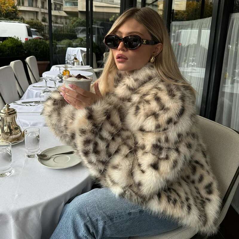 Leopard Faux Fur Jackets Women Loose Thicken Long Sleeves Plush Warm Coats Female 2024 Winter New Chic Urban Outwears Lady