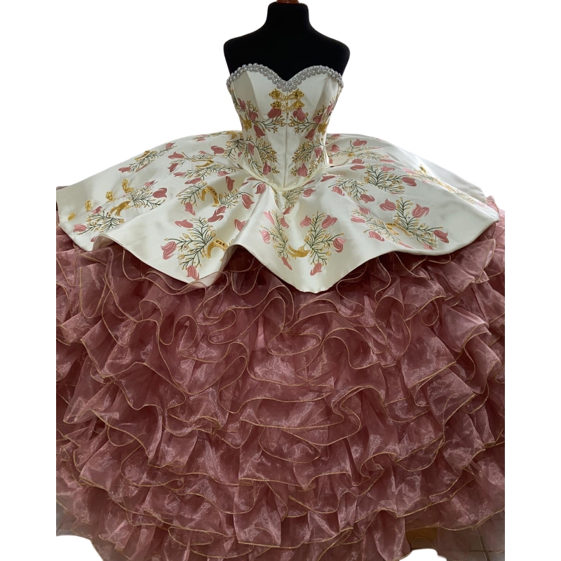 Puffy Ruffled Organza Quinceanera Dresses With Pearls Beaded Sweetheart Ivory And Dusty Pink Embroidery Princess Sweet 16 Dress Prom Boutique Occasion