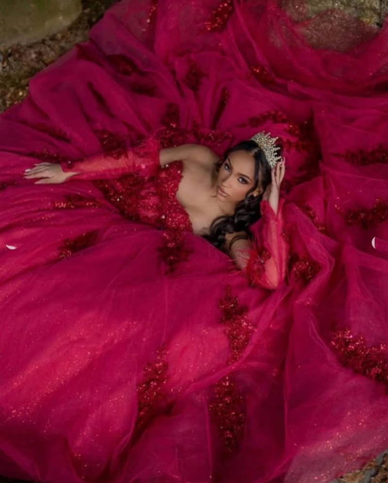 Elegant Sweetheart Fuchsia Quinceanera Dresses With Detachable Sleeves Lace Applique Details Beaded Corset Sweet 16 Dress 2025