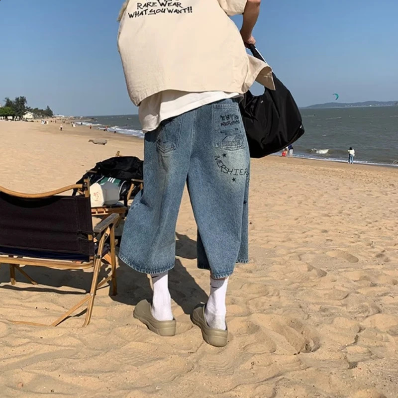 Mens Graffiti Denim Shorts Women Vintage Cartoon Pattern Print Straight Wide Leg Shorts High Street Oversize Kneen Length Pants 250228