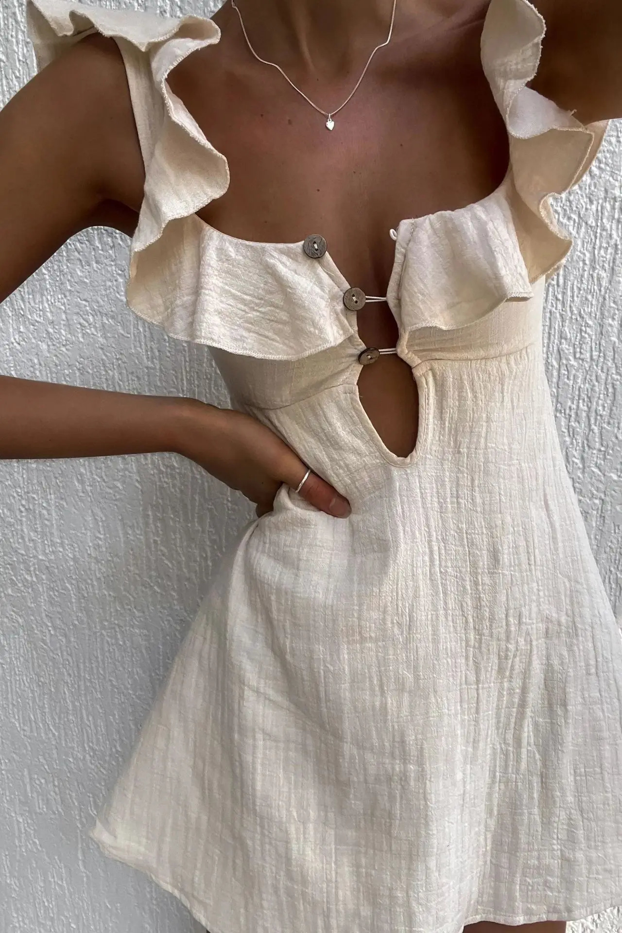 Holiday retro mini beach dress summer 2024 sexy pleated shoulder strap hollow short vest 250227Z