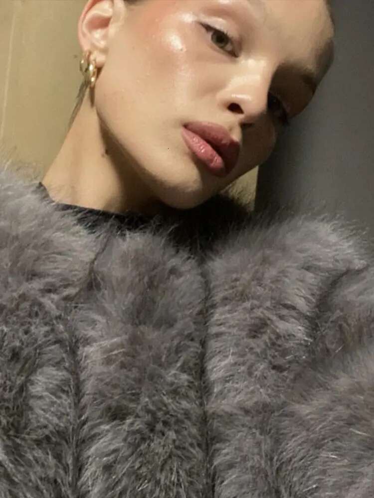 Grey Faux Short Coat Jacket Loose Thickened Warm Plush Outwear Elegant Socialite Trend Winter Women Fur Overcoat Top