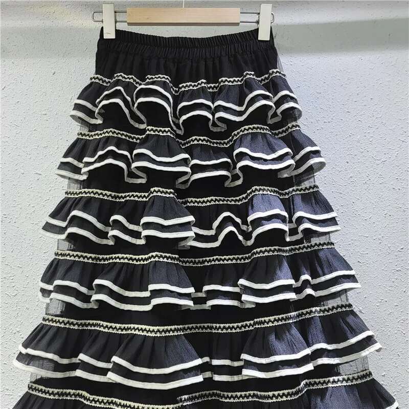 French Tierred Mesh Patchwork Cake Ruffled Edges Style Contrasting Color Sweet Temperament Women Skirt 2025 Spring 16O4194