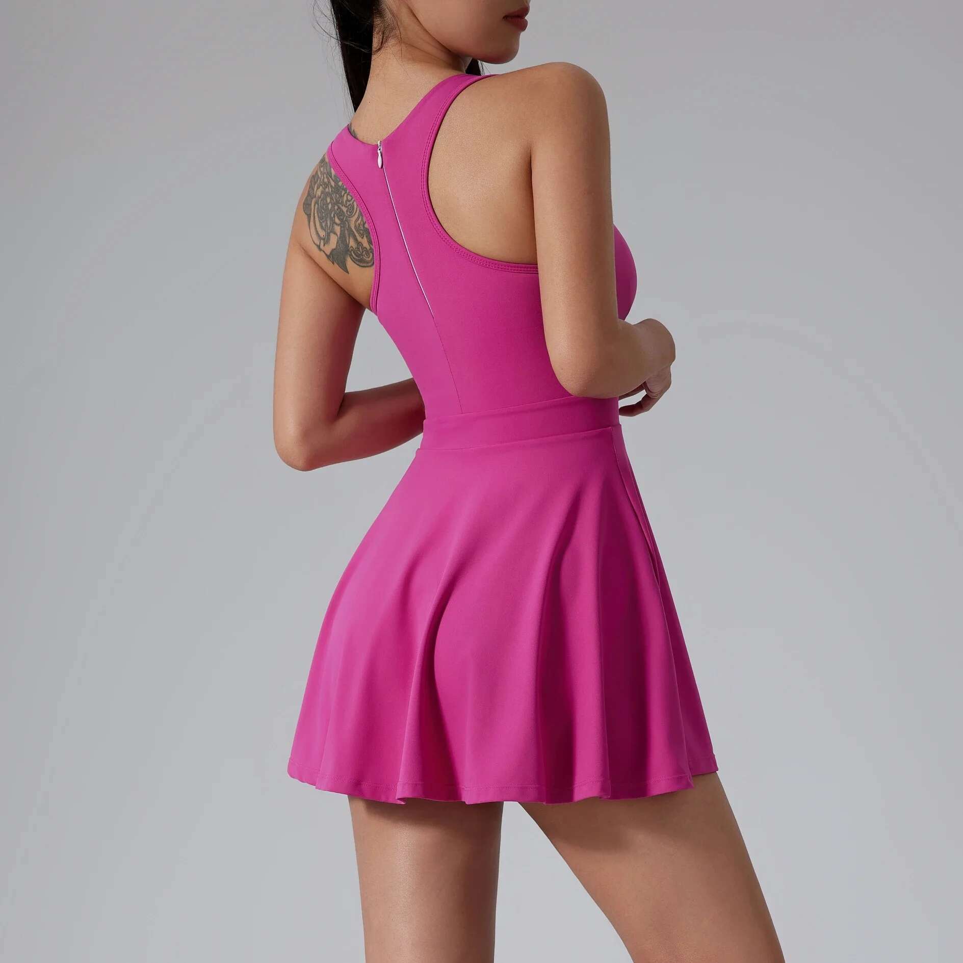 Tennis Summer 2024 Breathable Slim Fit Sport Active With Chest Pads Golf Clothes Women Soft Yoga Workout Dress