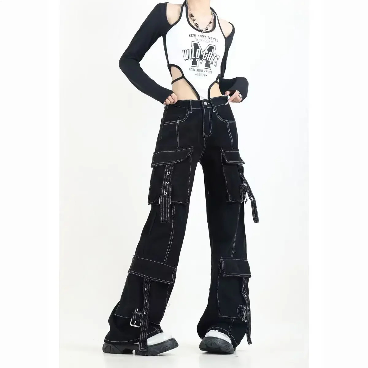 American Heavy Craftsmanship Retro Dopamine Women Multi-pocket Overalls Line Decoration Full Straight Loose Wide Leg Jeans 250224