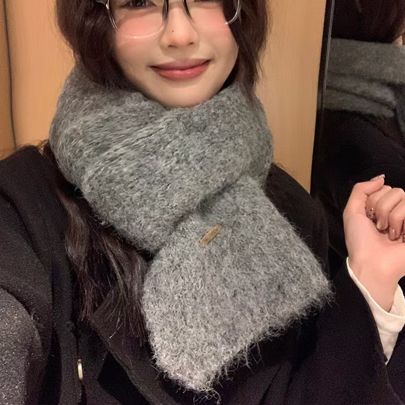 KK1 High-end solid color cashmere scarf for women in winter 2024 new style to keep warm and cold-proof Japanese style versatile knitted neck scarf