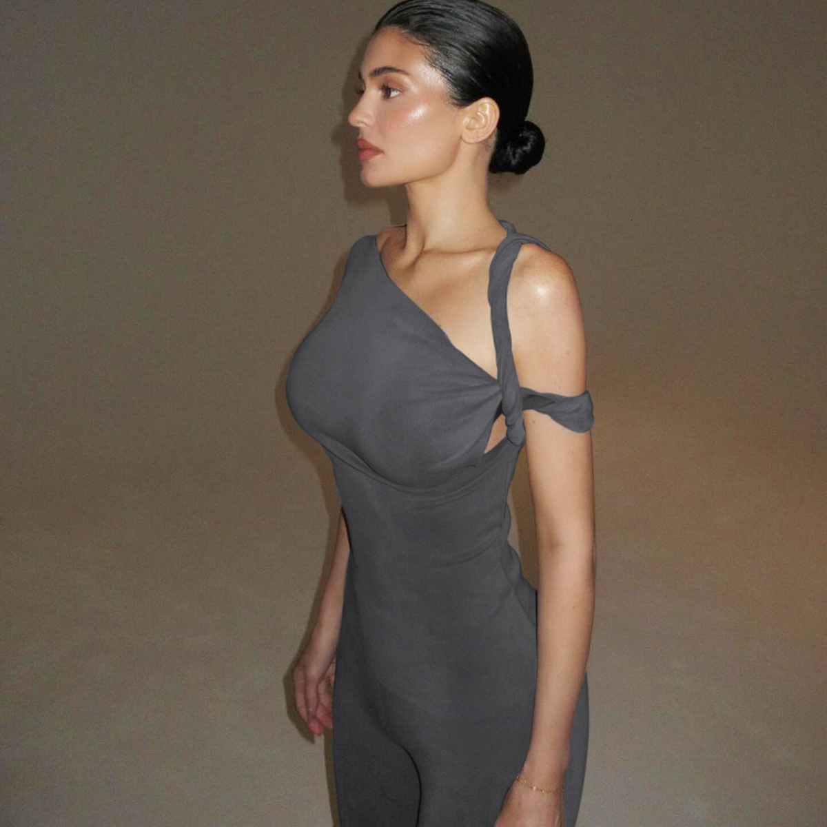 Hot Selling Women's Clothing New4 Summer New Product Fashionable Slanted Collar Single Shoulder Short Sleeved Top Slim Fit Pants Set