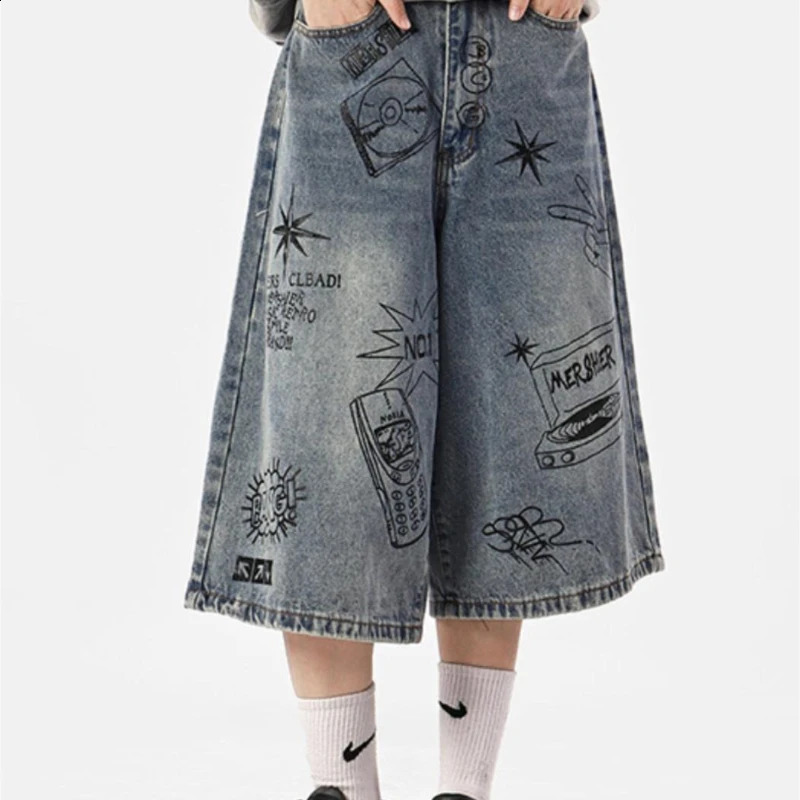 Mens Graffiti Denim Shorts Women Vintage Cartoon Pattern Print Straight Wide Leg Shorts High Street Oversize Kneen Length Pants 250228