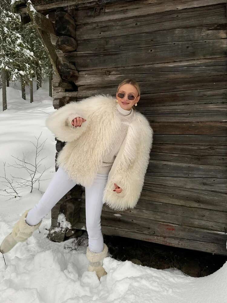 Faux for Women Fluffy Jacket White Coats Fake Mongolian Sheepskin Elegant and Comfortable Winter