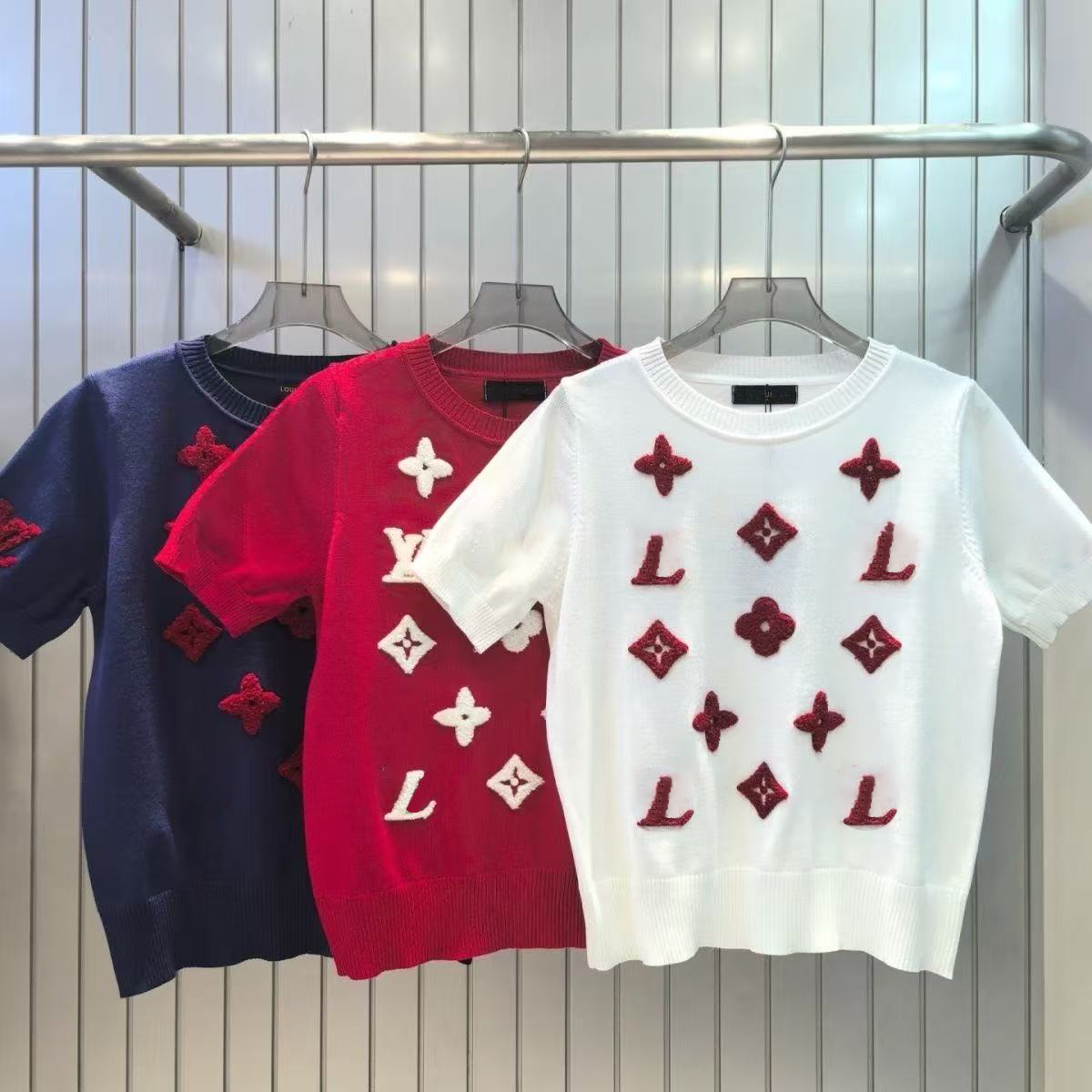 2025 Luxury Sweater Women Designer T-Shirt Short Summer Fashion Casual Brand Letter high quality Designer or Chest Embroidery SIZE S--XL