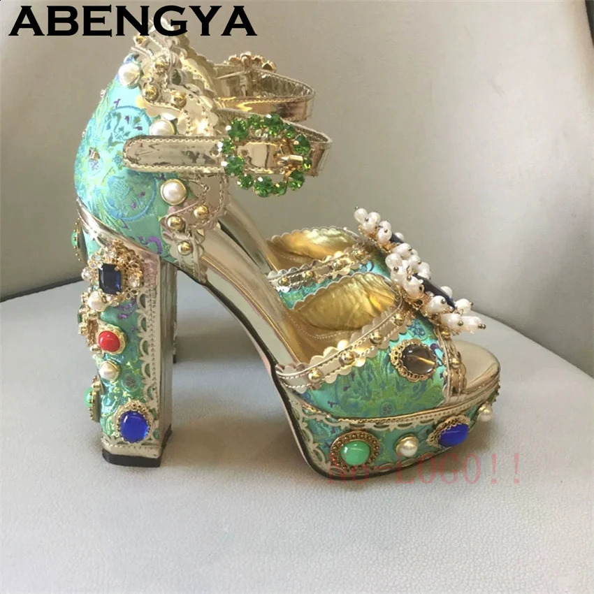 Classics Pearl Diamond Super High Heel Platform Sandals Women Embroidery Chunky Heel Sandals Summer Retro Baroque High Heel 14CM 250228