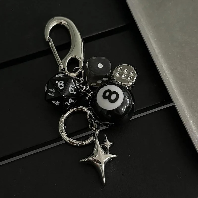 Wintage Star Keychain Zinc Alloy Waist Charms Dice Ironworks Rope Knot Buckle Mountaineering Belt Buckle Bag Pendant 250228