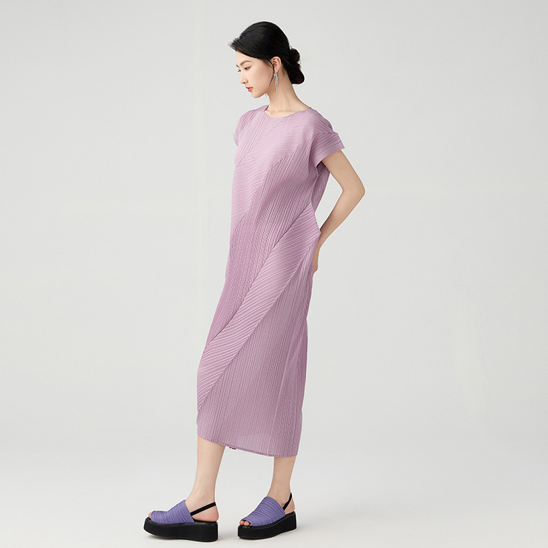 G33130 Pleated dress irregular casual style solid color slim round neck short sleeve folded mid-length skirt