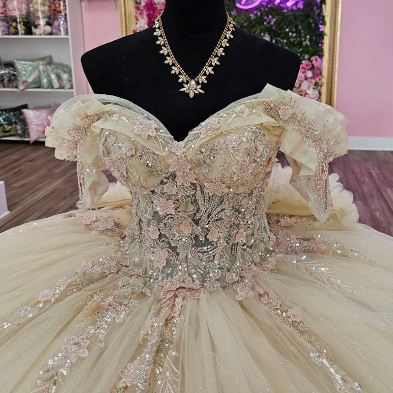 Beige Shiny Quinceanera Dresses Ball Gown Off Shoulder Applique Beads Bow Tull Tiered Corset Sweet 16 Dress Vestidos 15 De Anos