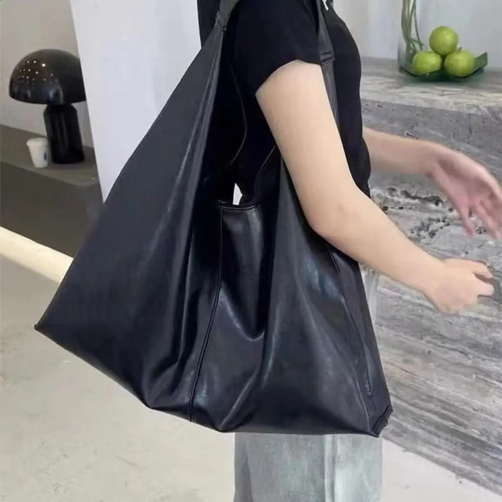 Women Casual Soft Leather Crossbody Bags Vintage Underarm Shoulder Bag Commuting Tote Bags Large Capacity Handbag 250305