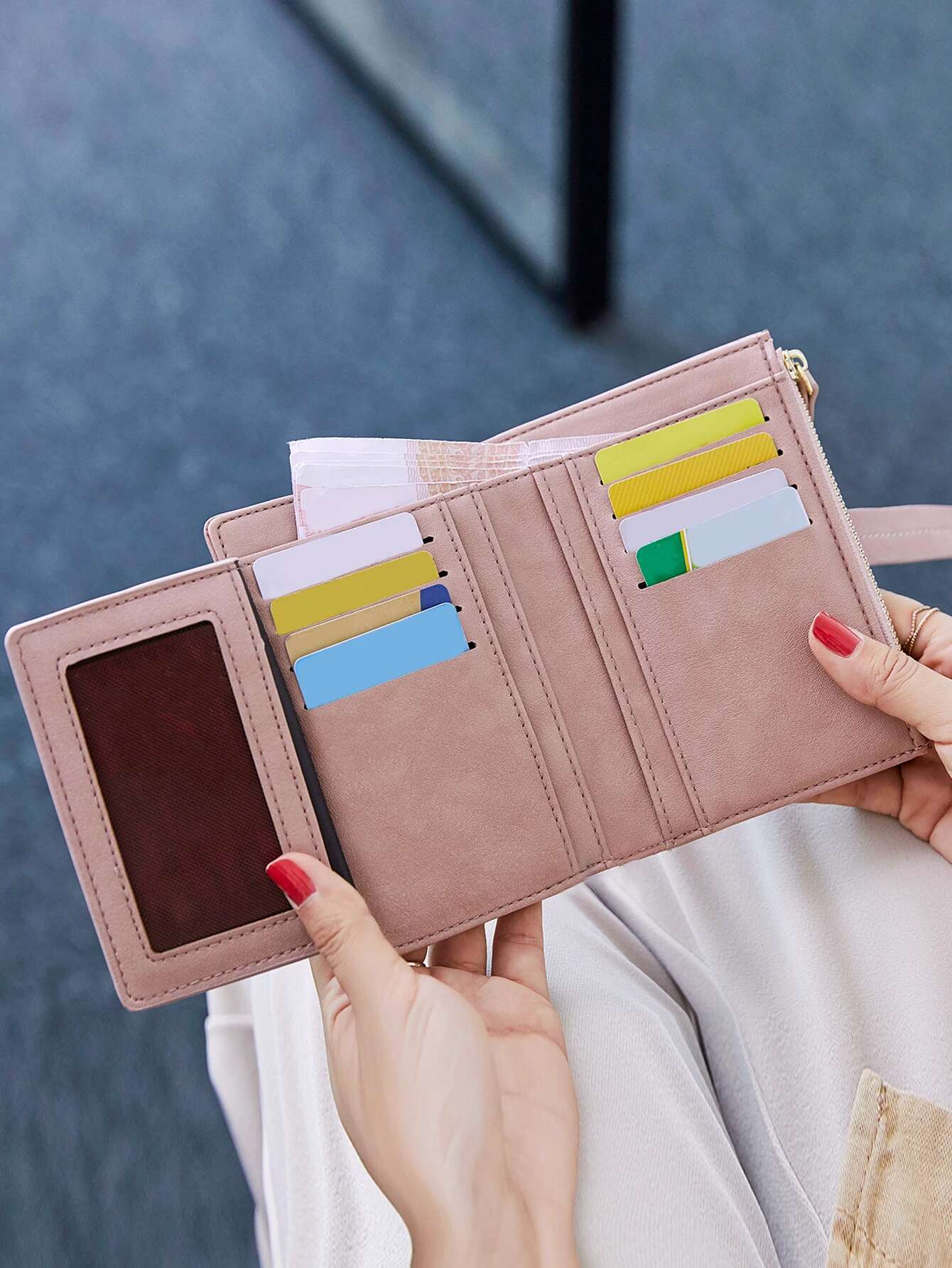 Women's Short Wallet Designer Puleather Multifunctional Three Fold ID Clip Fashionable Large Capacity Coin Wallet