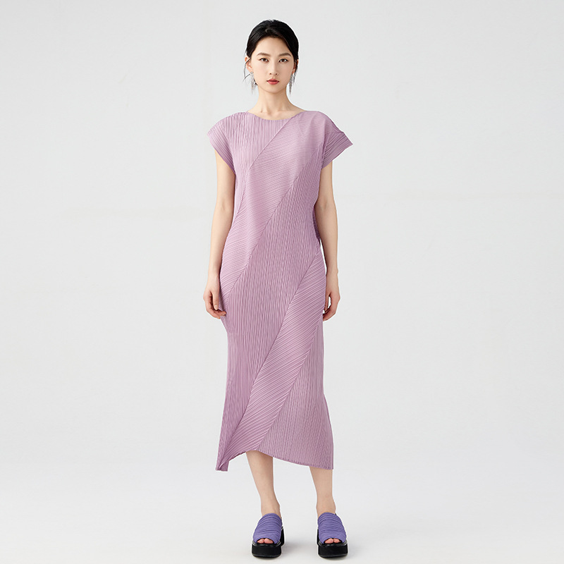 G33130 Pleated dress irregular casual style solid color slim round neck short sleeve folded mid-length skirt