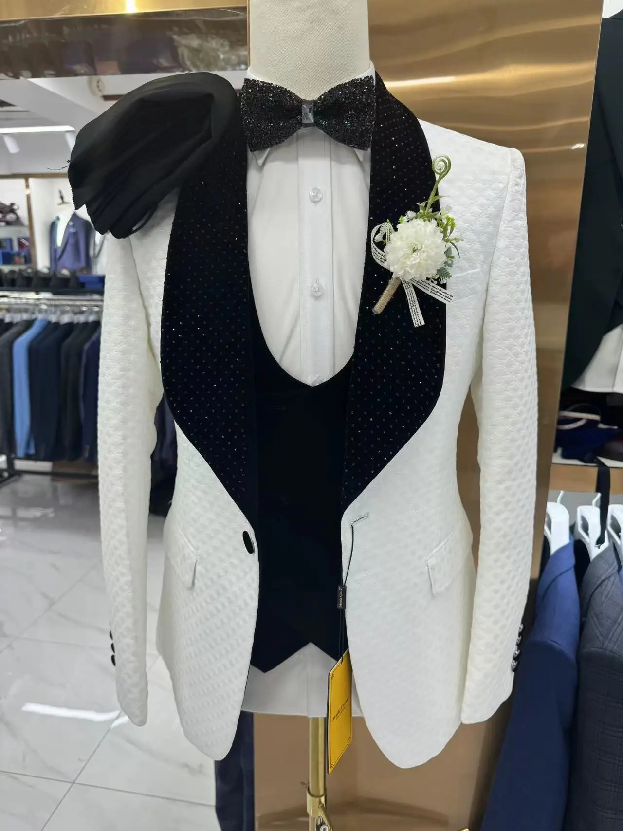 Three Pieces Fashion Mens Suit Set with Glitter Shawl Neck Slim Fitted One Button Blazer Black Vest and Pants Party Tuxedo 250224