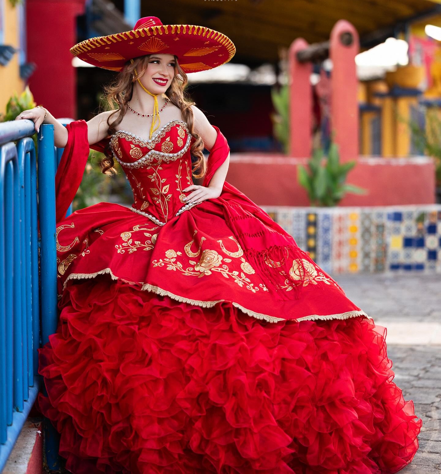 Charro Ruffled Red Quinceanera Dresses Pearls Beaded Sweetheart Neckline Gold Embroidery Long Sweet 16 Dress Prom Boutique Special Occasion